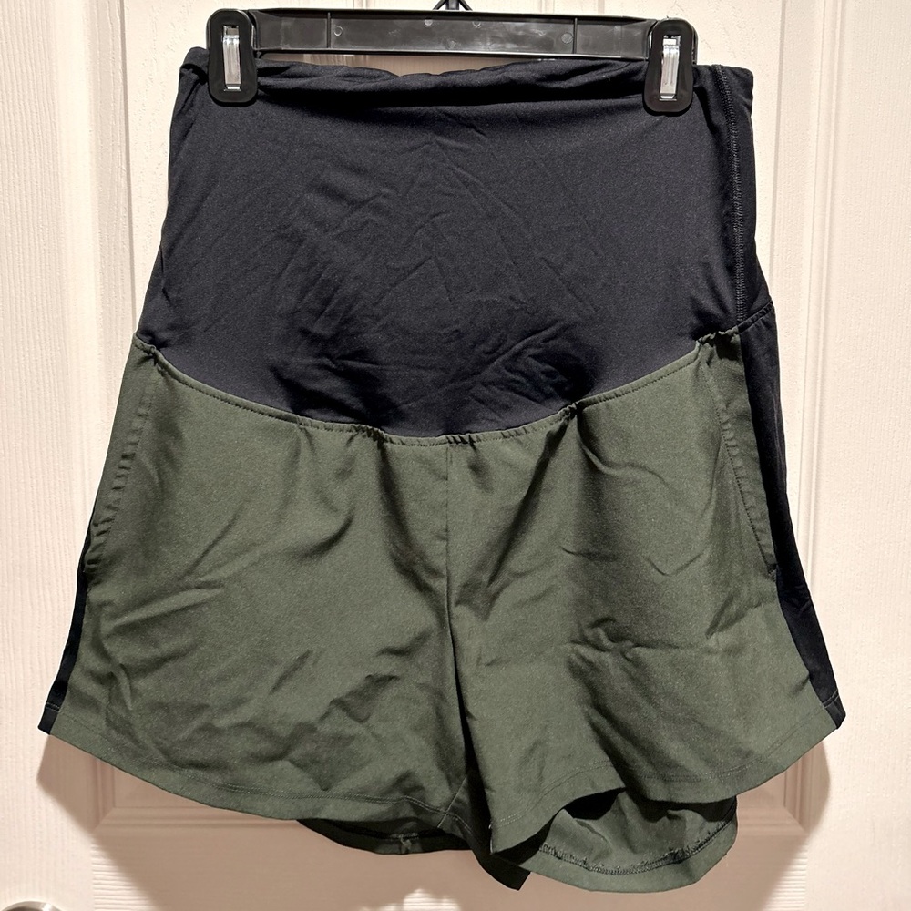 Isabel Maternity Active Woven Shorts, Size Large